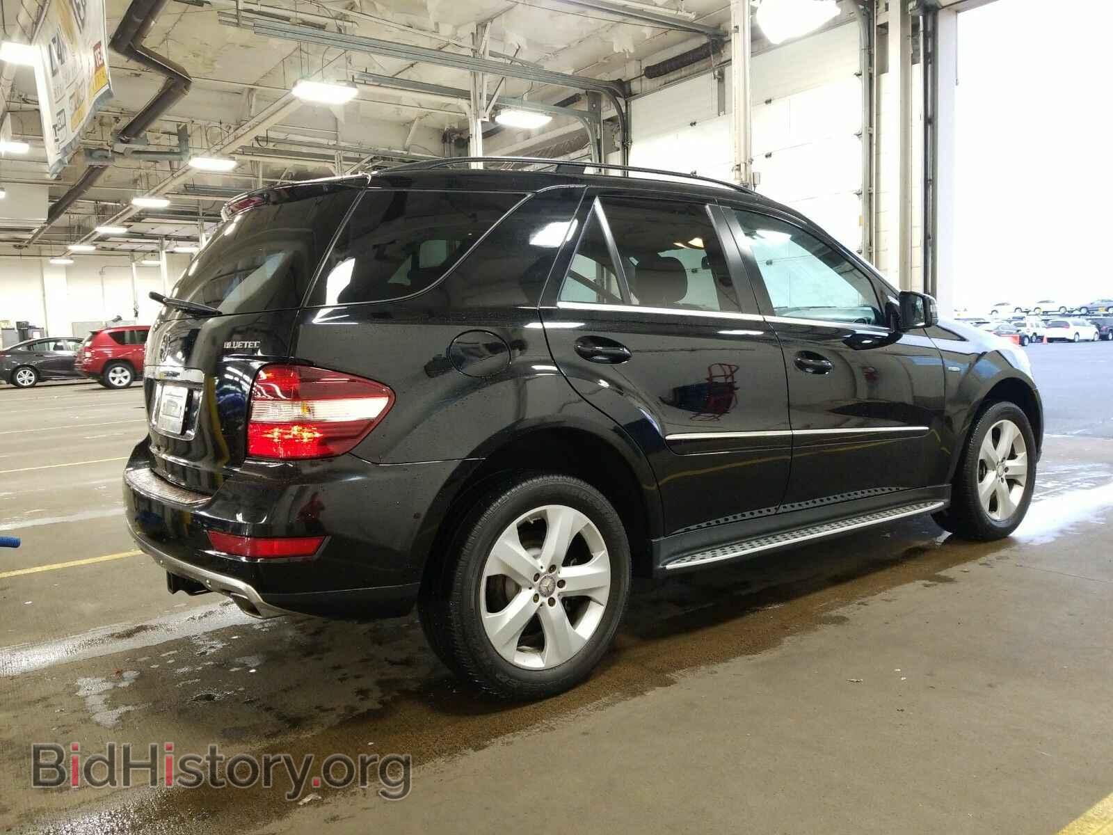 Photo 4JGBB2FB6BA739700 - Mercedes-Benz M-Class 2011