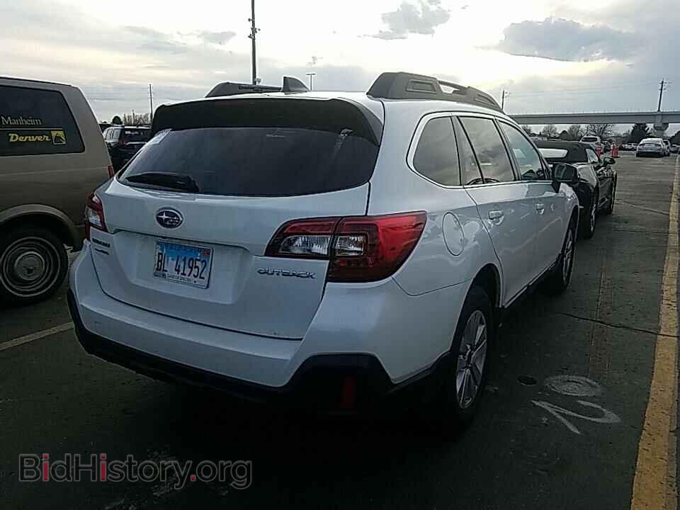 2019 Subaru Outback - VIN: 4S4BSAFC8K3376484 - Фото 2