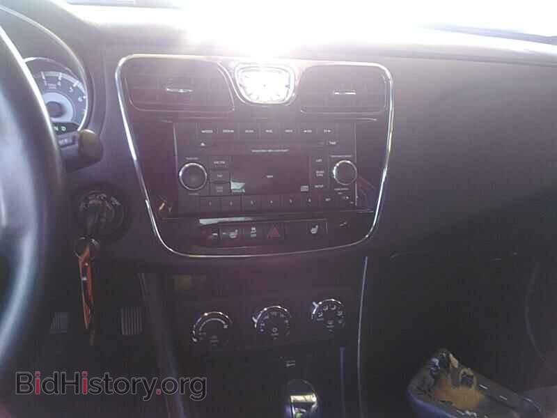 2012 Chrysler 200 - VIN: 1C3BCBEG5CN158847 - Photo 4
