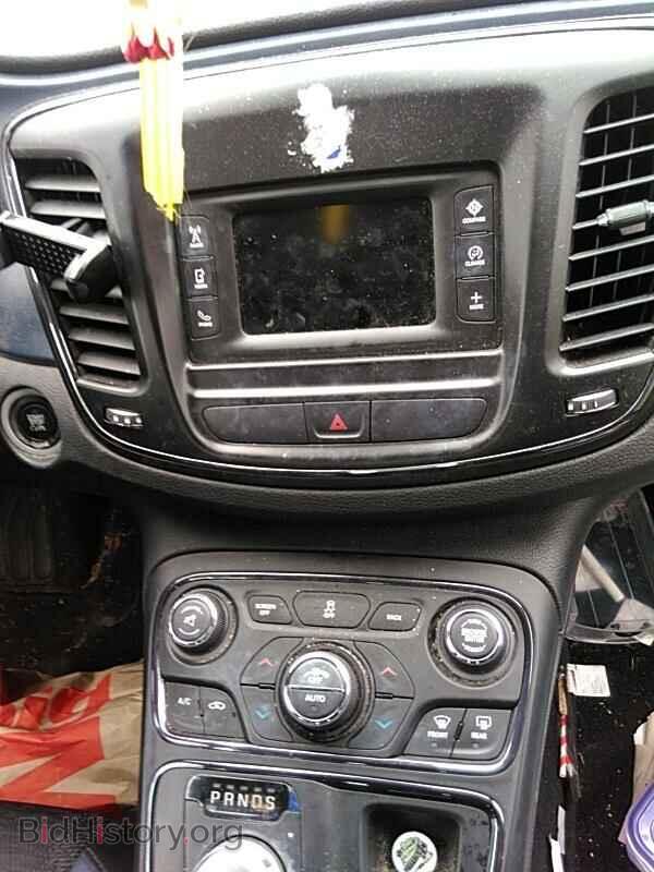 2016 Chrysler 200 - VIN: 1C3CCCBB4GN155916 - Фото 4