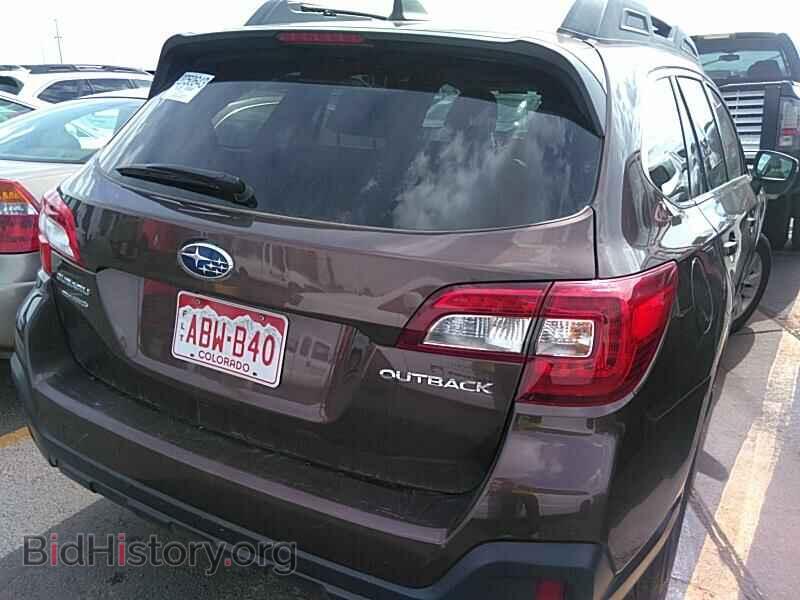 2019 Subaru Outback - VIN: 4S4BSAFC2K3380076 - Фото 2