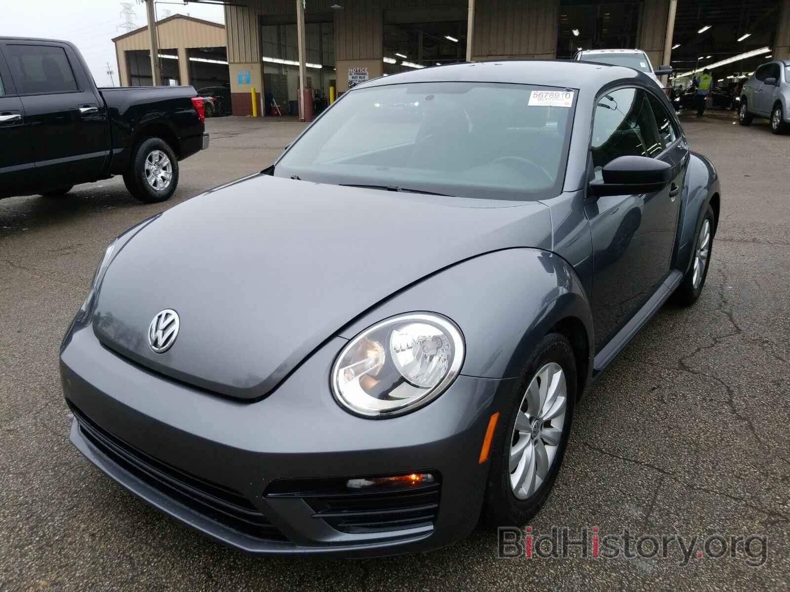 Photo 3VWFD7AT3JM712742 - Volkswagen Beetle 2018