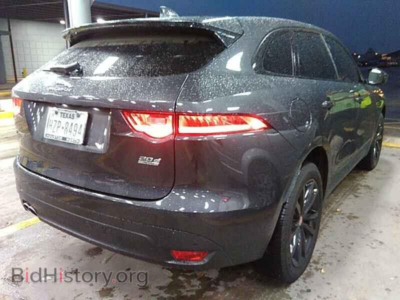 2017 Jaguar F-PACE - VIN: SADCK2BN6HA086162 - Фото 2