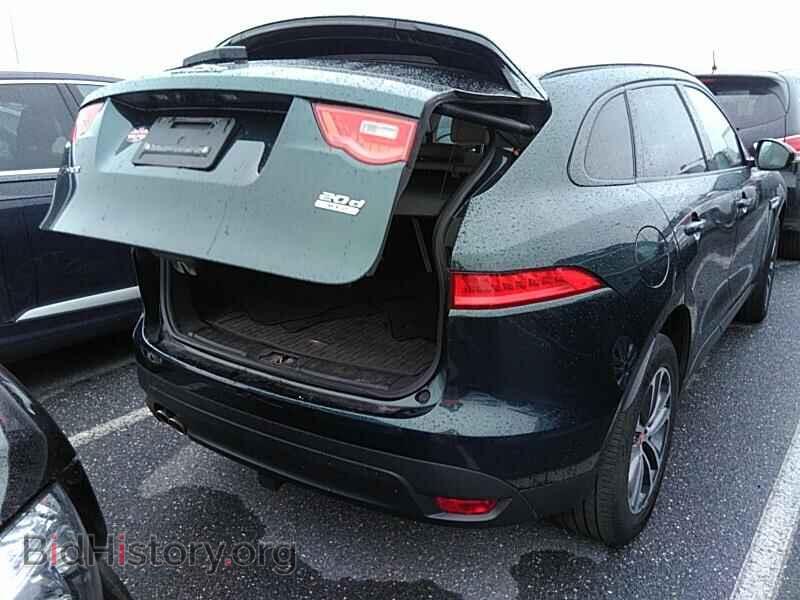 2017 Jaguar F-PACE - VIN: SADCJ2BN5HA494722 - Фото 2