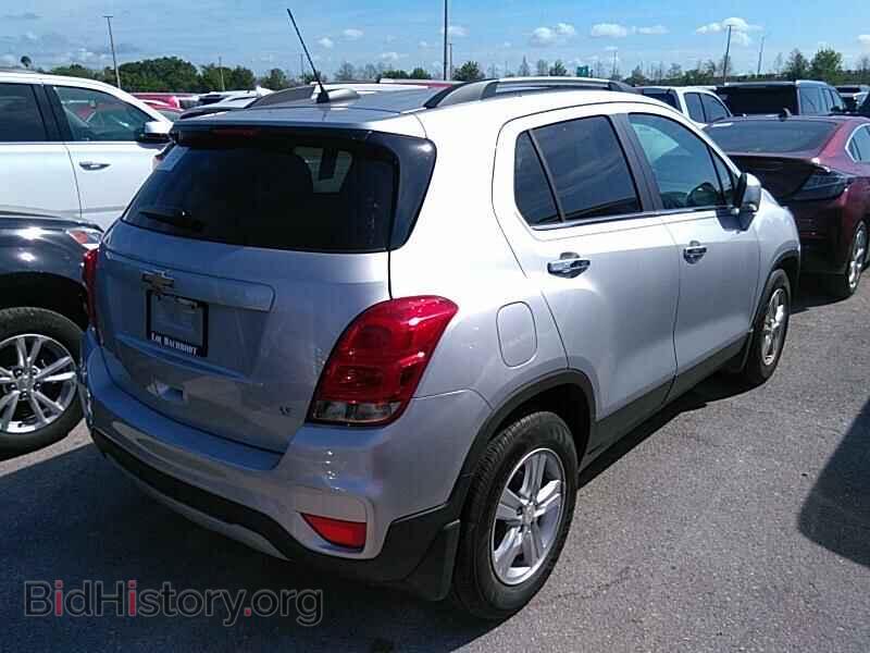 2017 Chevrolet Trax - VIN: 3GNCJLSB5HL237017 - Фото 2