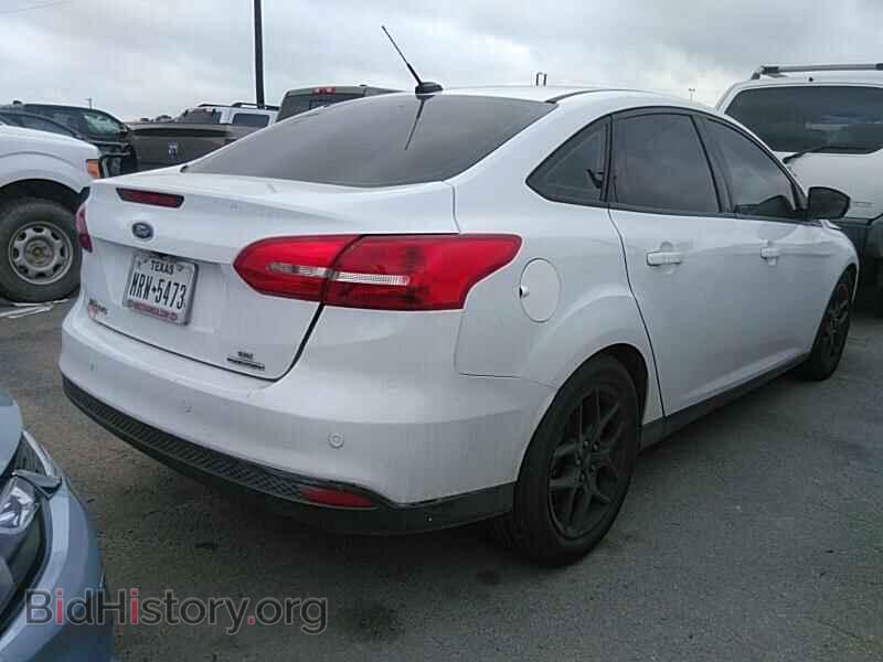 2016 Ford Focus - VIN: 1FADP3F23GL406862 - Photo 2