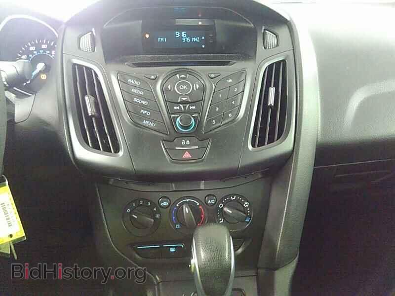 2014 Ford Focus - VIN: 1FADP3E2XEL419672 - Photo 4