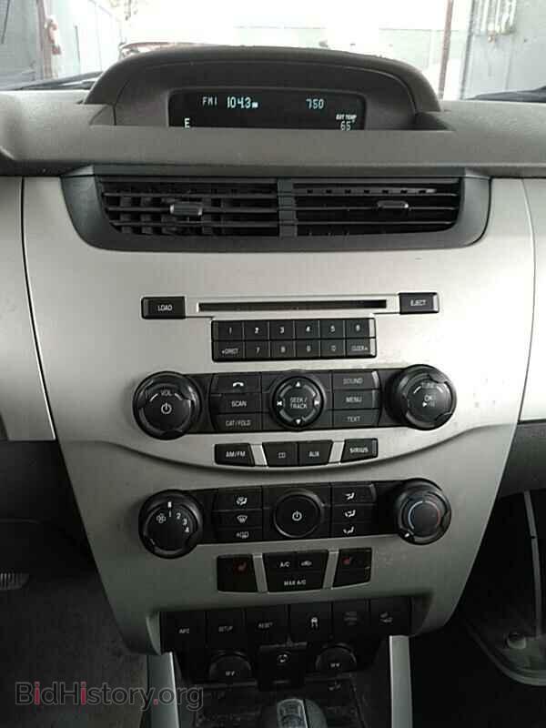 2011 Ford Focus - VIN: 1FAHP3HN4BW147945 - Фото 4