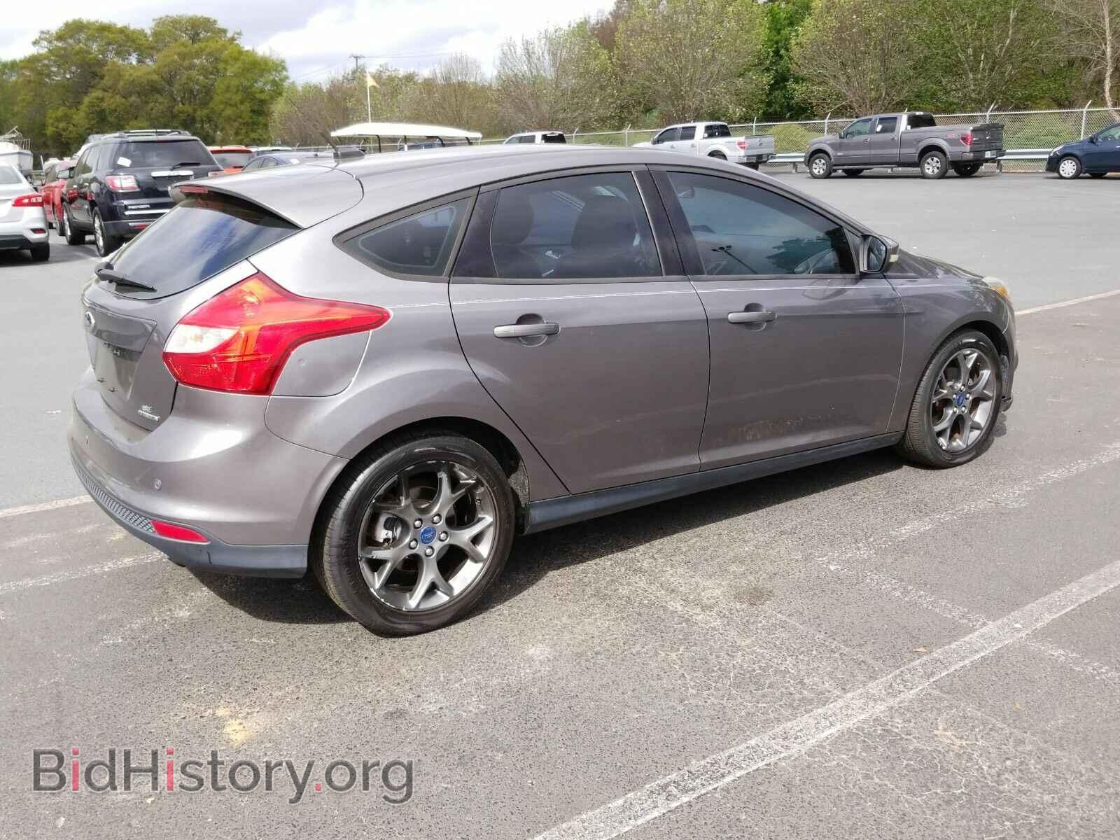 2013 Ford Focus - VIN: 1FADP3K29DL141995 - Фото 2