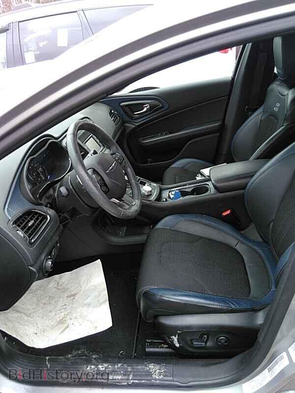 2016 Chrysler 200 - VIN: 1C3CCCBB0GN124470 - Фото 3