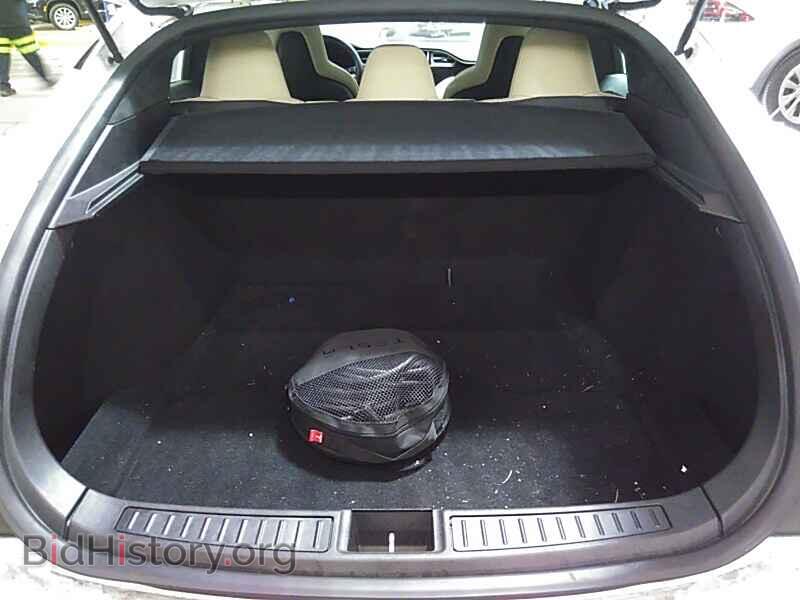 2016 Tesla Model S - VIN: 5YJSA1E18GF162208 - Photo 7