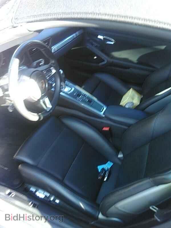 2017 Porsche 911 - VIN: WP0CB2A91HS154250 - Фото 3