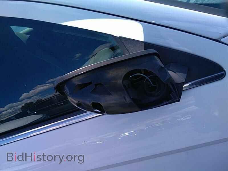 2013 Chrysler 200 - VIN: 1C3CCBAB3DN691375 - Фото 22