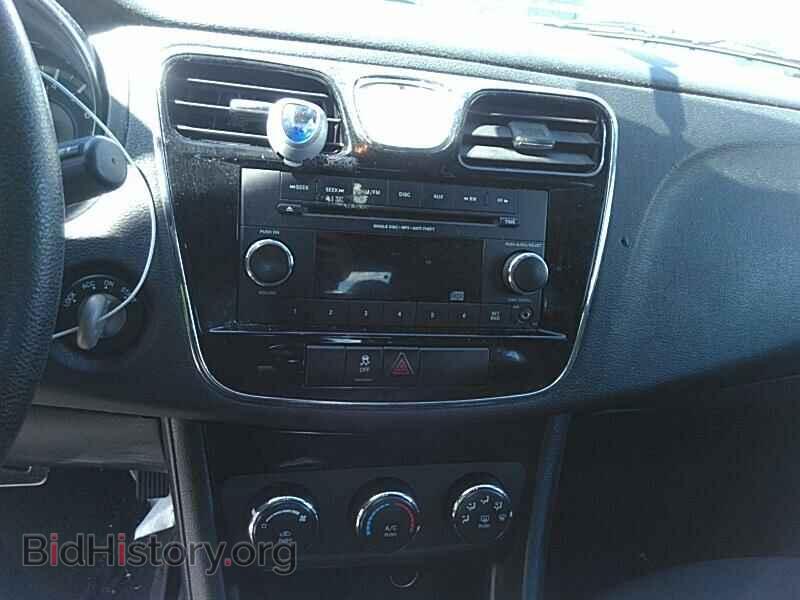 2013 Chrysler 200 - VIN: 1C3CCBAB3DN691375 - Фото 4