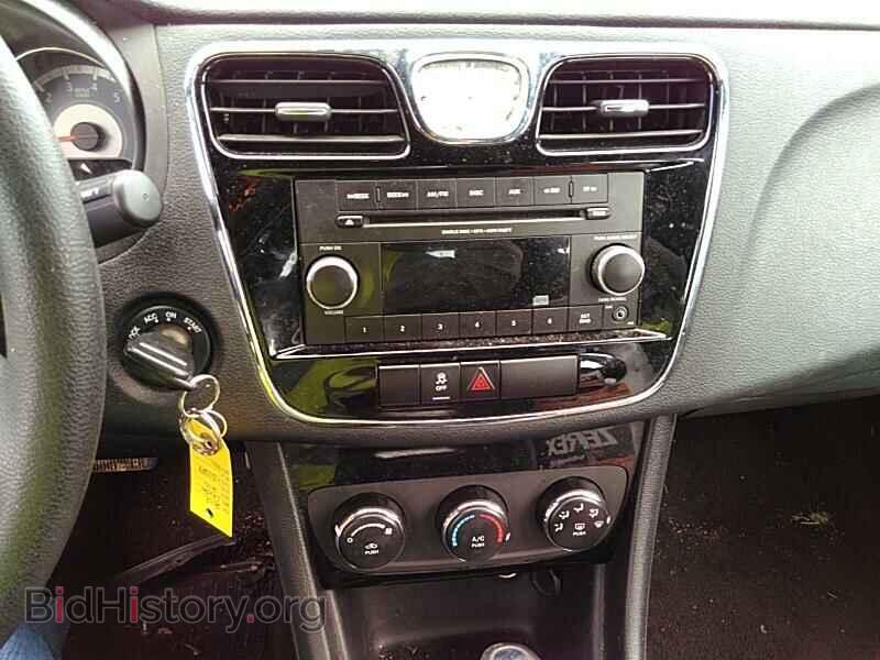 2012 Chrysler 200 - VIN: 1C3CCBAB9CN273529 - Фото 4