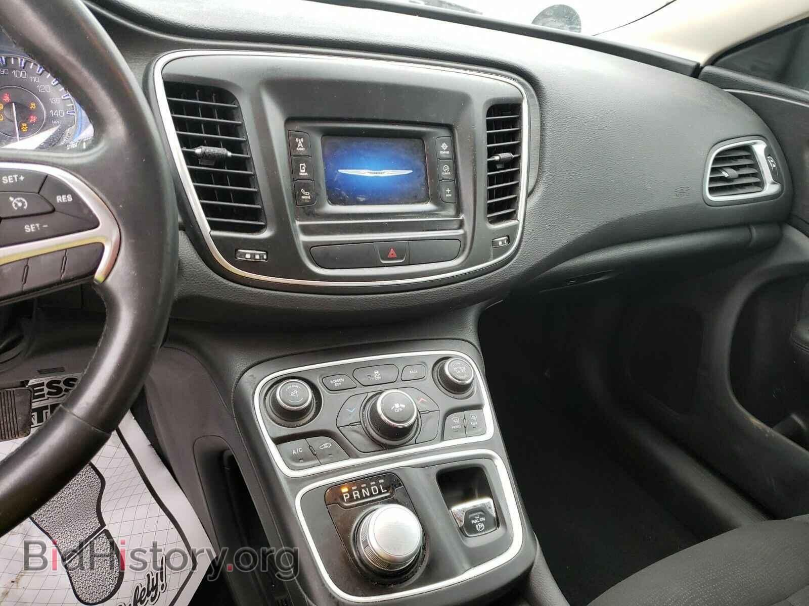 2017 Chrysler 200 - VIN: 1C3CCCFB3HN502888 - Фото 4