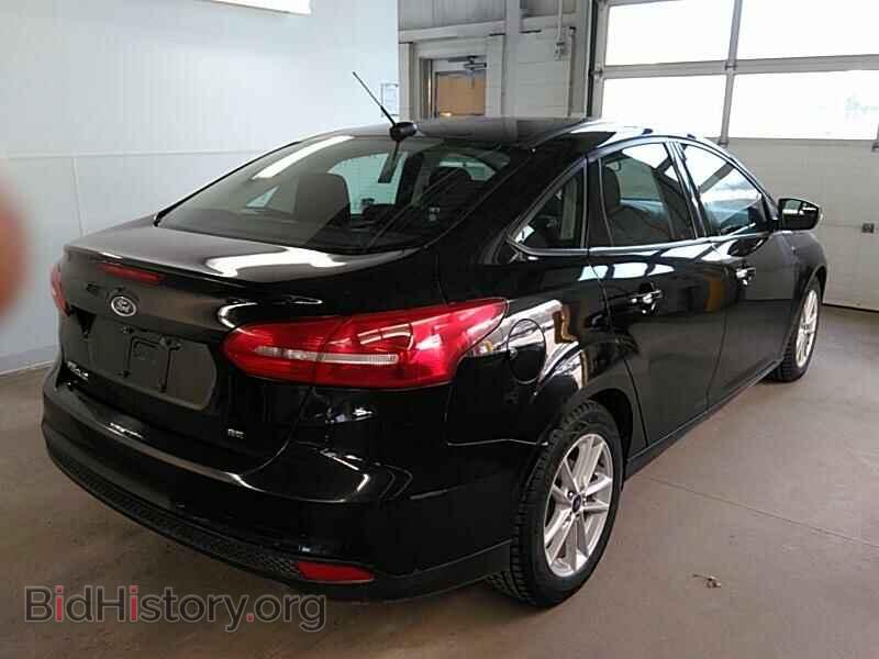 2017 Ford Focus - VIN: 1FADP3F23HL233538 - Фото 2