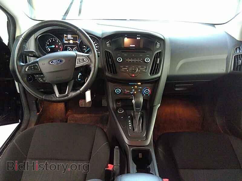 2017 Ford Focus - VIN: 1FADP3F23HL233538 - Фото 4