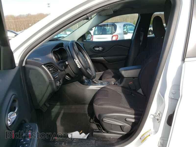 2019 Jeep Cherokee - VIN: 1C4PJMCB6KD337901 - Фото 3