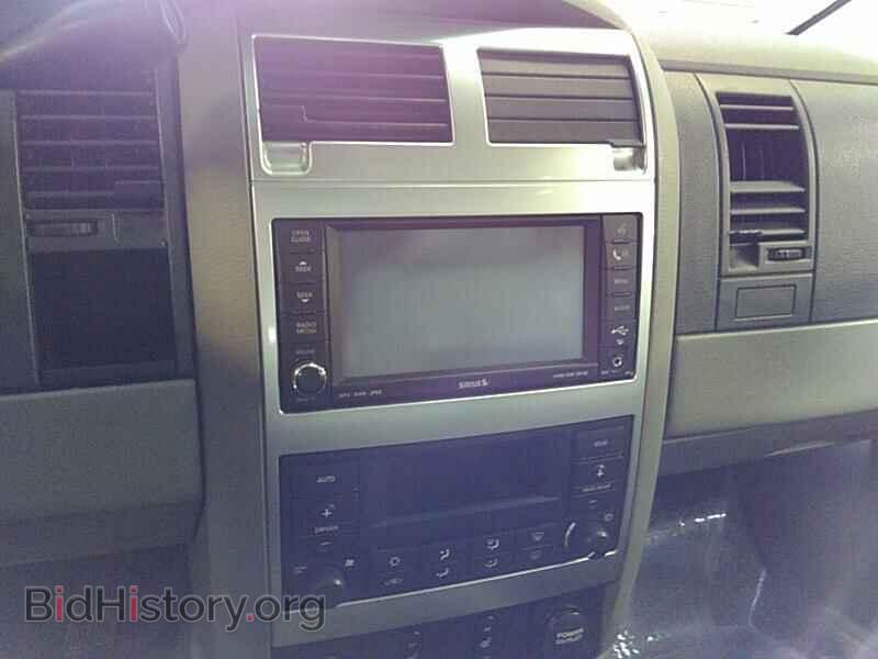 2008 Dodge Durango - VIN: 1D8HB58N28F135355 - Фото 4