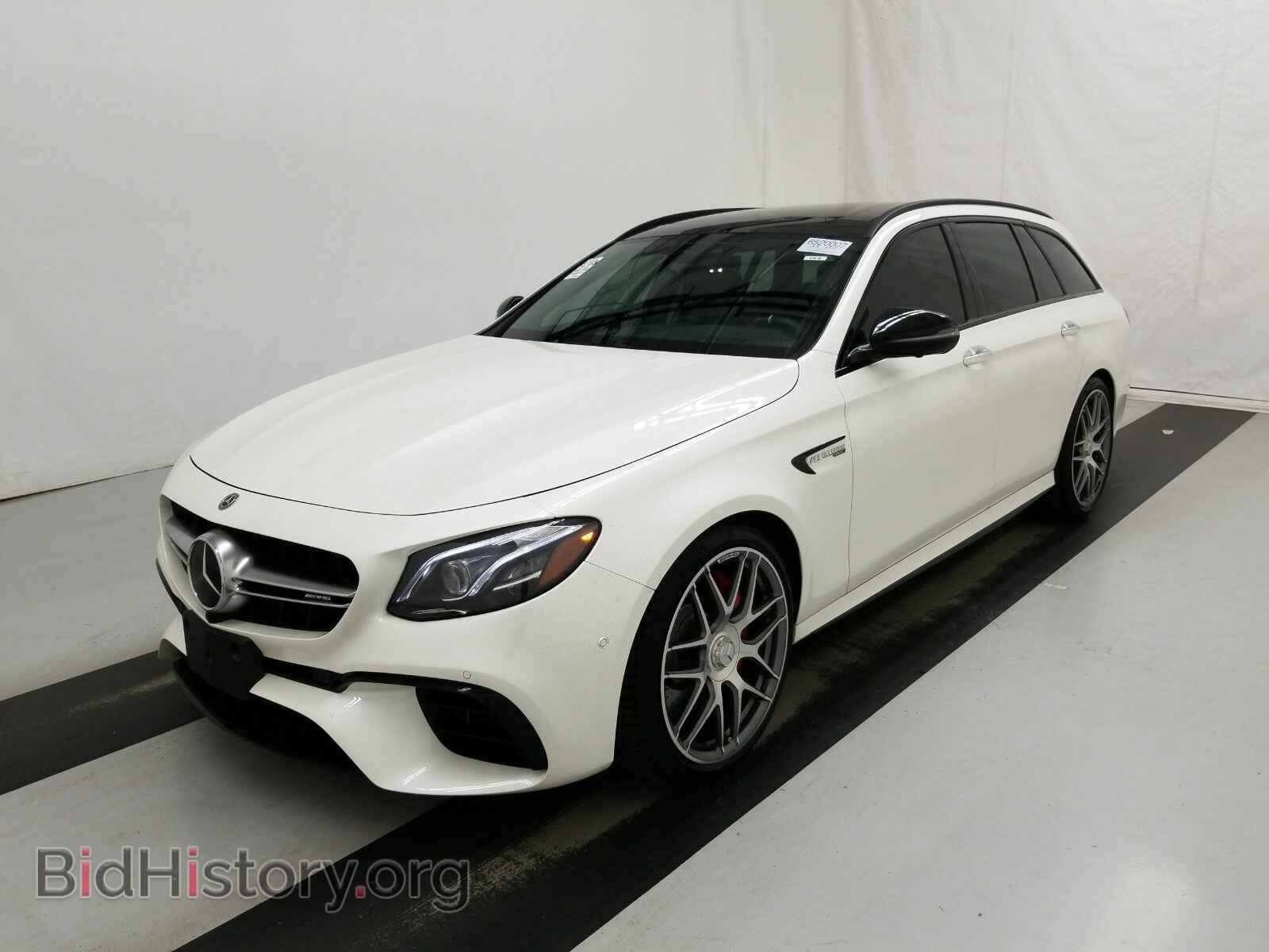 Photo WDDZH8KB3JA481909 - Mercedes-Benz E-Class 2018