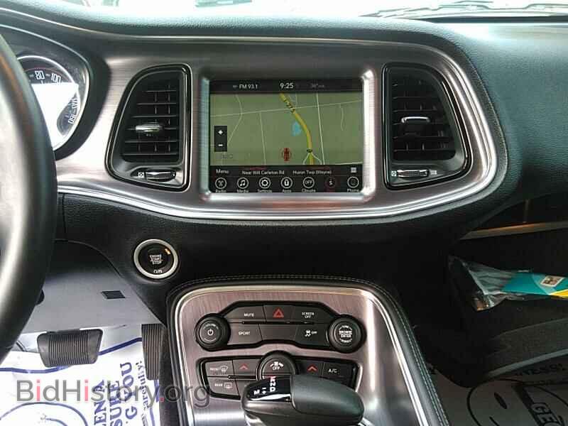 2017 Dodge Challenger - VIN: 2C3CDZBT0HH656028 - Фото 4