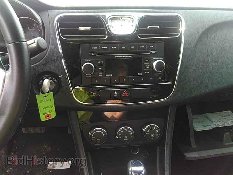 2014 Chrysler 200 - VIN: 1C3CCBBG5EN179208 - Фото 4