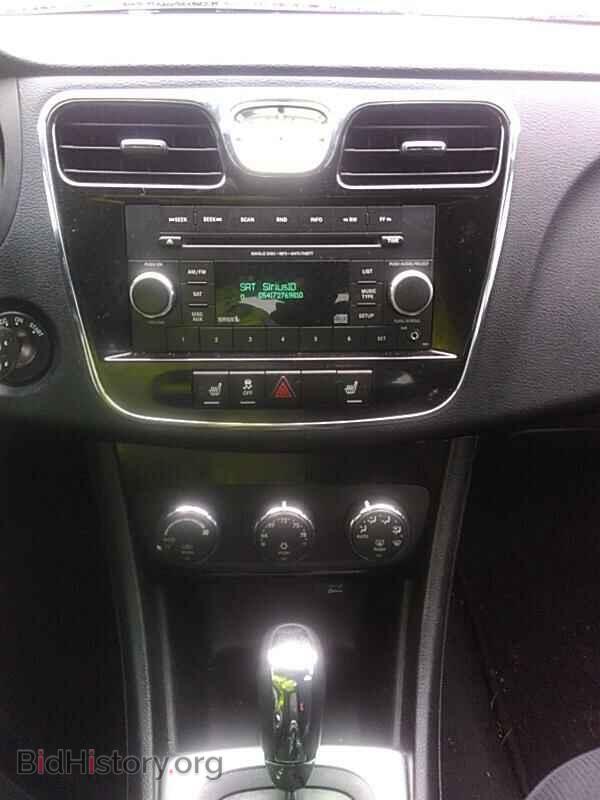 2013 Chrysler 200 - VIN: 1C3CCBBB4DN624380 - Фото 4