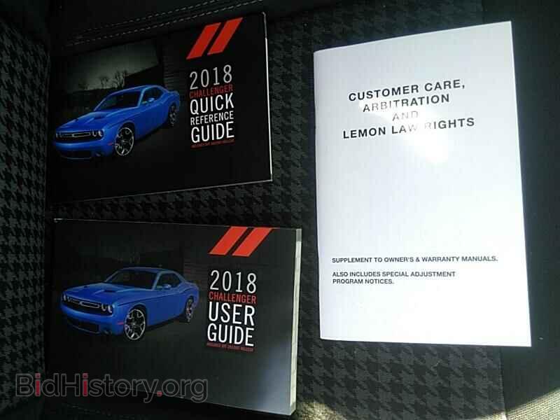 2018 Dodge Challenger - VIN: 2C3CDZAG4JH116353 - Фото 9