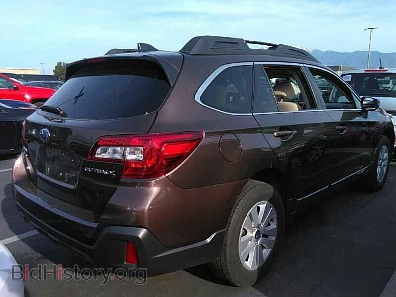 2019 Subaru Outback - VIN: 4S4BSAFC3K3359740 - Фото 2