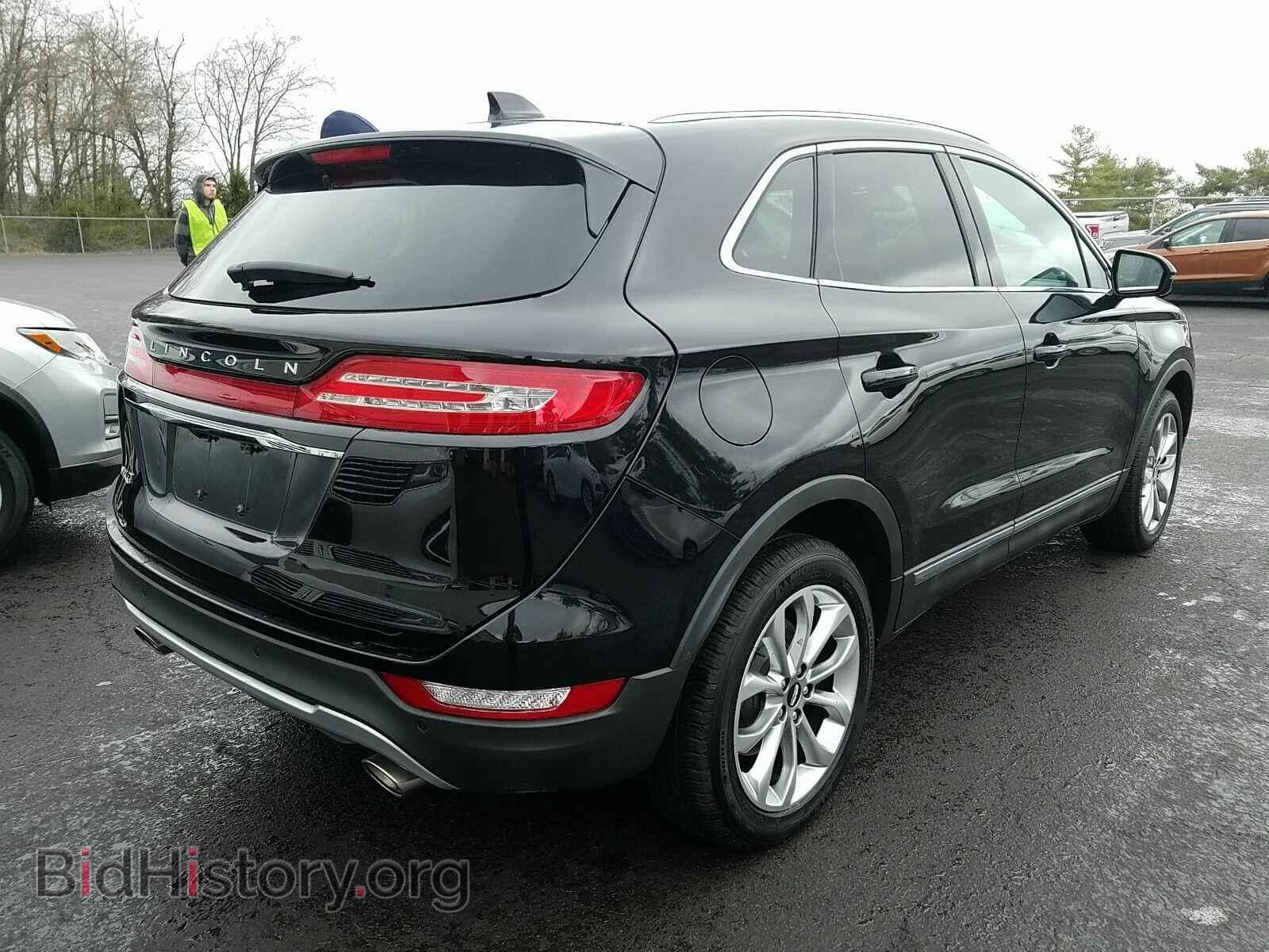 2019 Lincoln MKC - VIN: 5LMCJ2D95KUL09742 - Photo 2