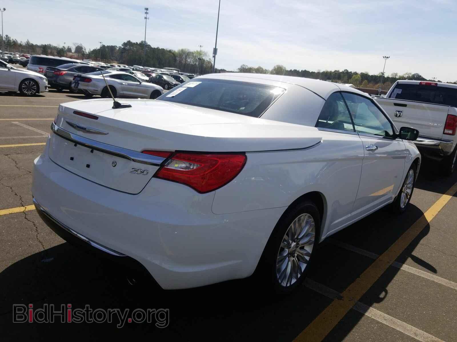 2011 Chrysler 200 - VIN: 1C3BC7EG6BN529784 - Фото 2
