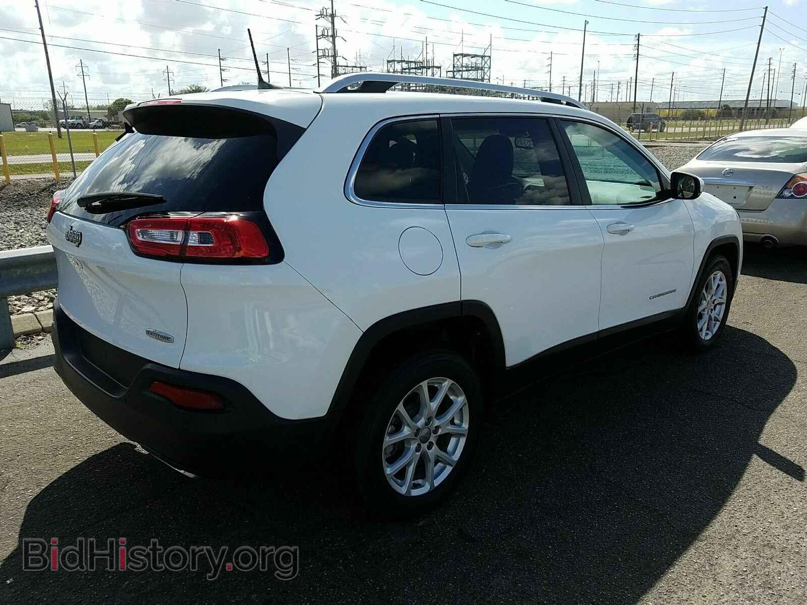 2017 Jeep Cherokee - VIN: 1C4PJLCS6HW619477 - Фото 2