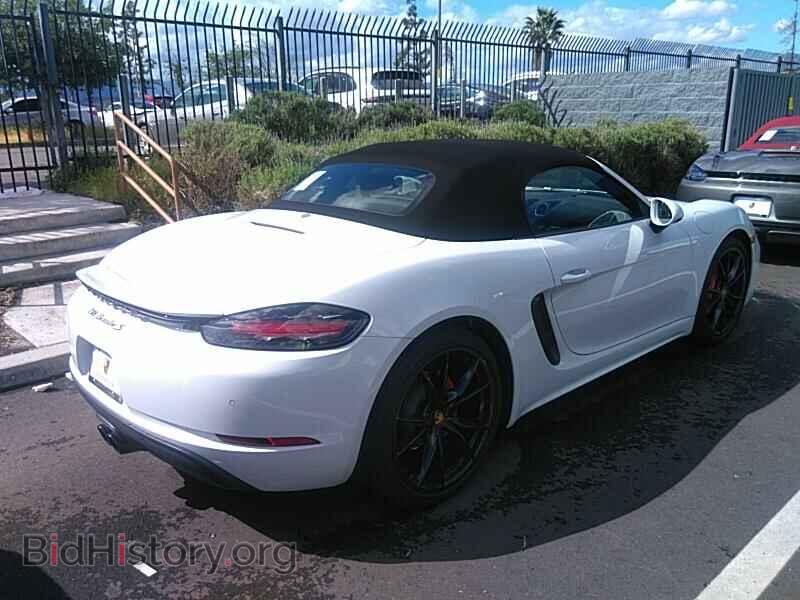 2019 Porsche 718 Boxster - VIN: WP0CB2A82KS228547 - Фото 2