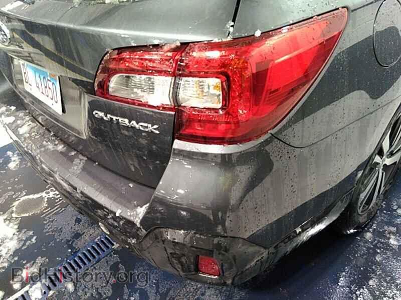 2019 Subaru Outback - VIN: 4S4BSANC2K3378281 - Фото 10