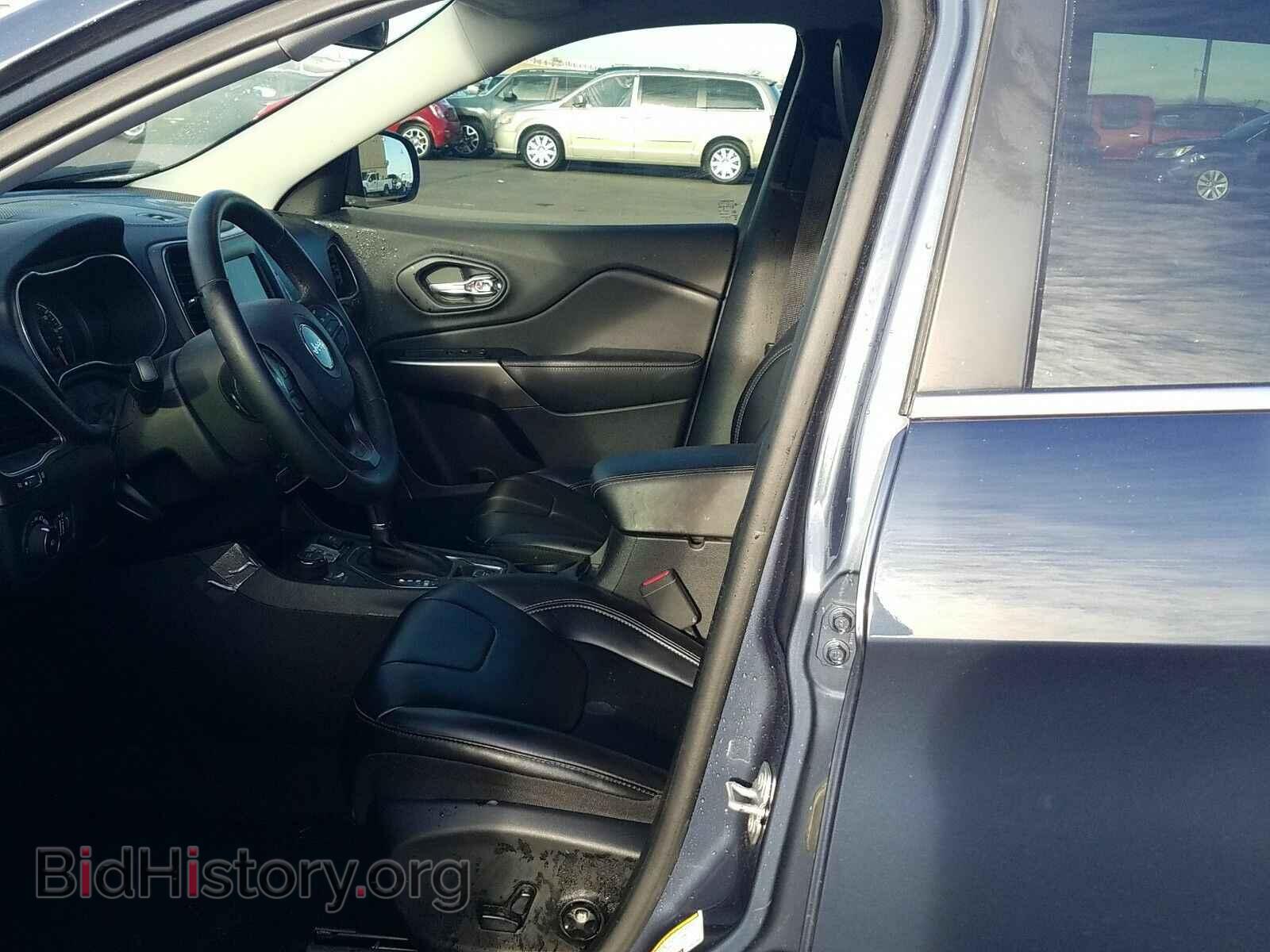 2019 Jeep Cherokee - VIN: 1C4PJMLX8KD471630 - Фото 3