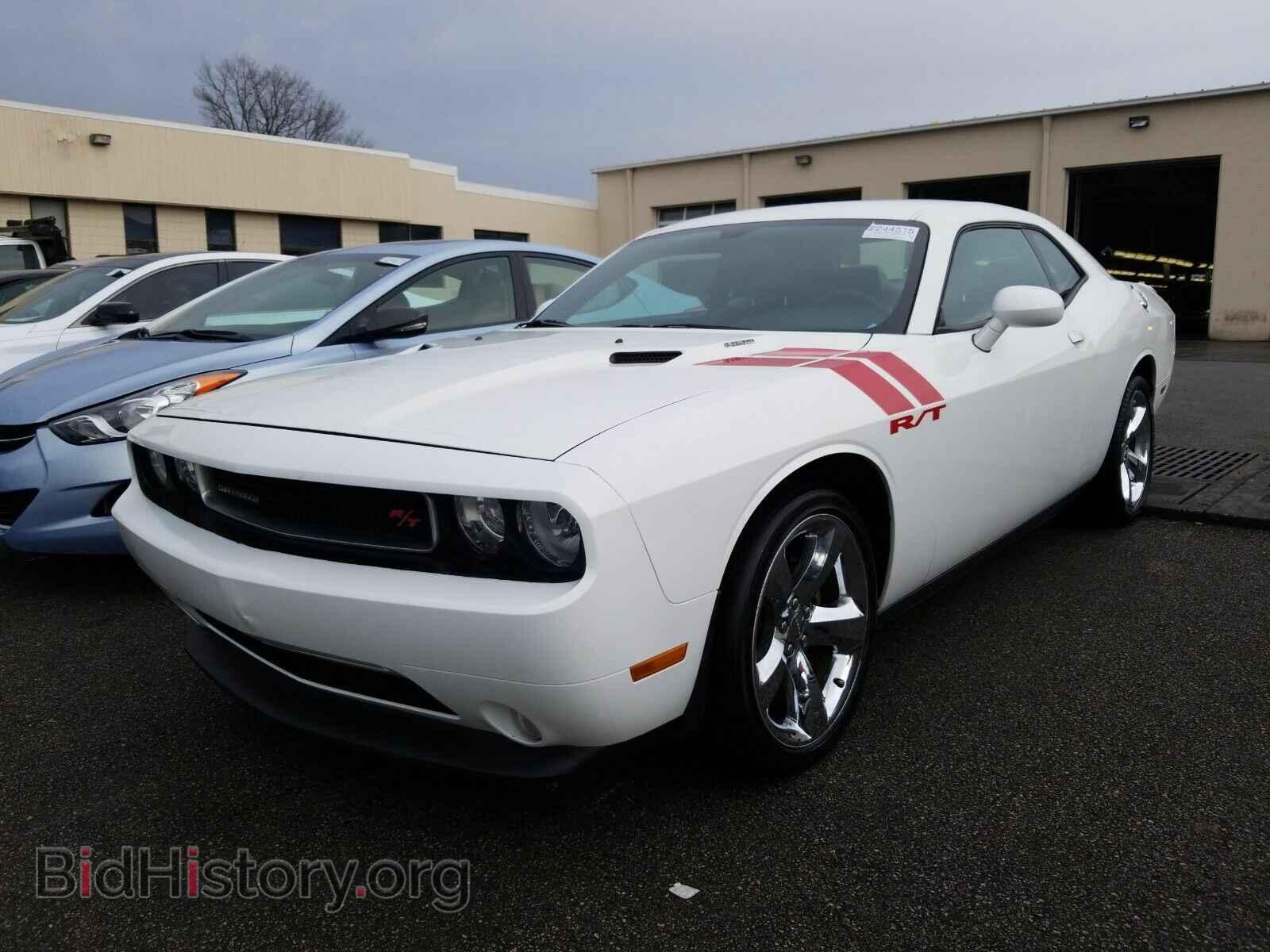 Photo 2C3CDYBT3DH612545 - Dodge Challenger 2013