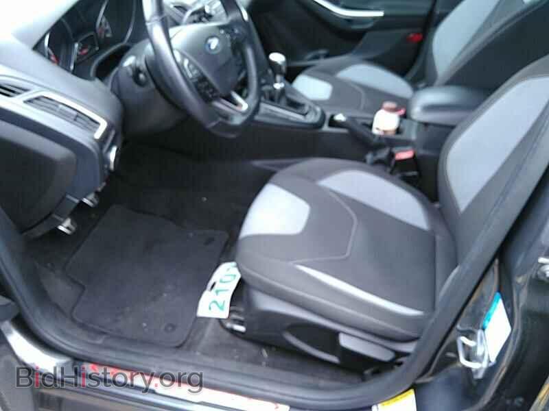 2018 Ford Focus - VIN: 1FADP3L99JL217741 - Photo 3
