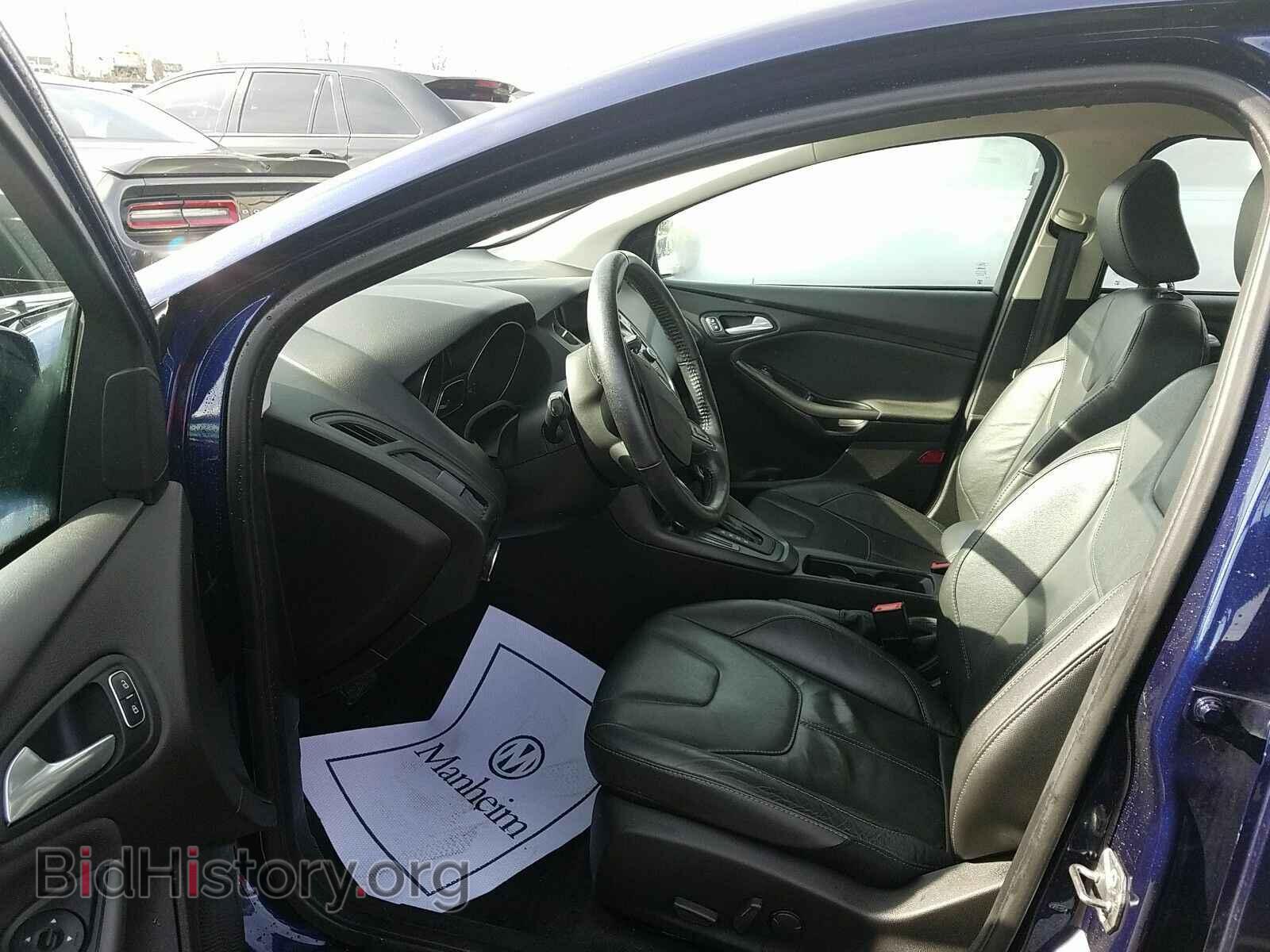 2016 Ford Focus - VIN: 1FADP3K28GL285896 - Photo 3