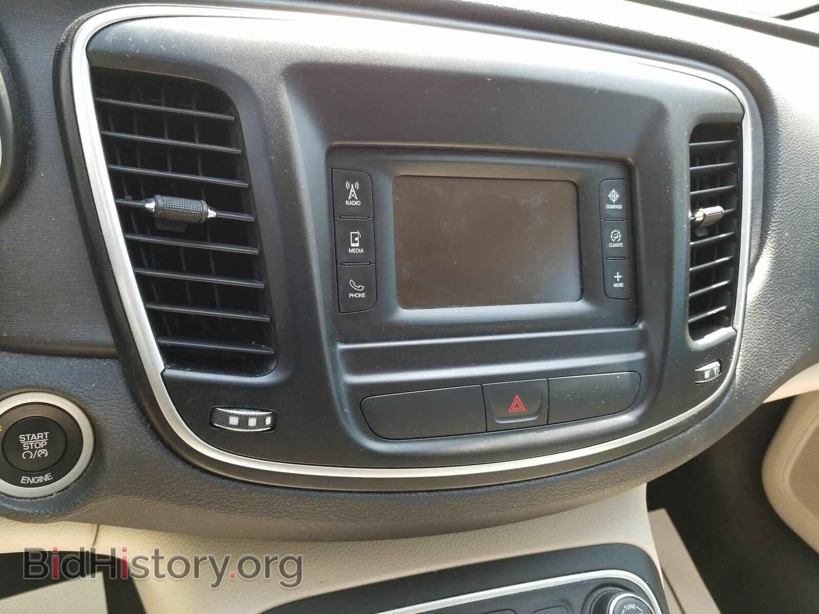 2016 Chrysler 200 - VIN: 1C3CCCAB3GN167654 - Фото 4