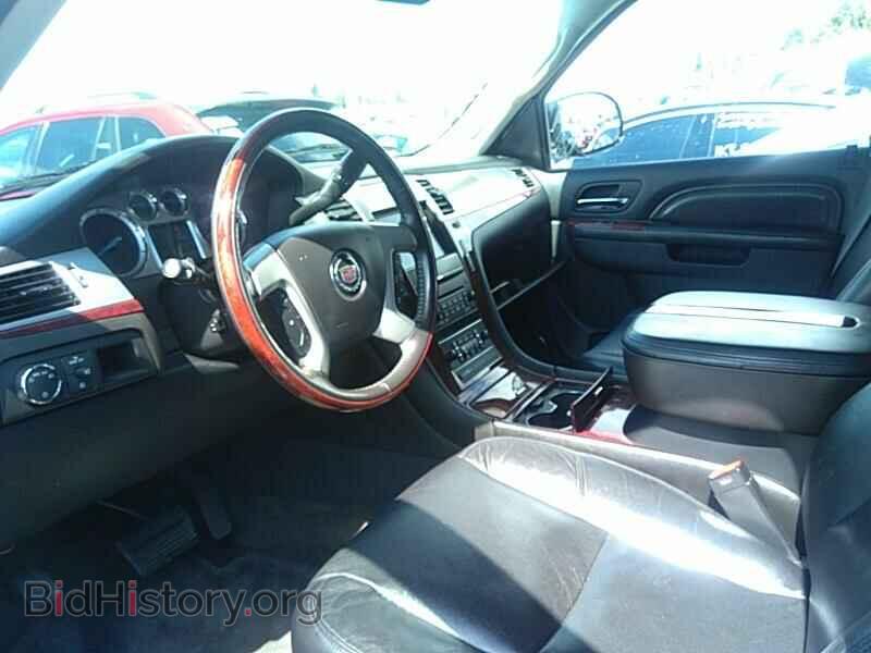 2011 Cadillac Escalade - VIN: 1GYS4AEF9BR248272 - Photo 3
