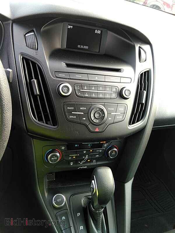 2017 Ford Focus - VIN: 1FADP3FE3HL213462 - Фото 4