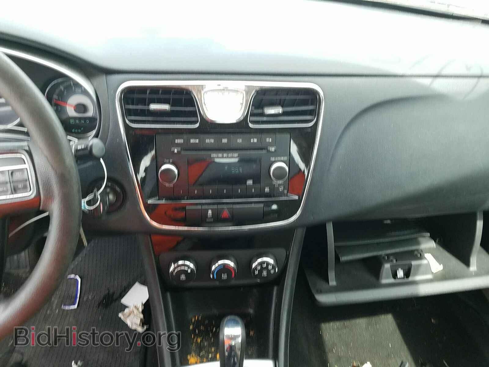 2012 Chrysler 200 - VIN: 1C3CCBAB6CN222845 - Photo 4