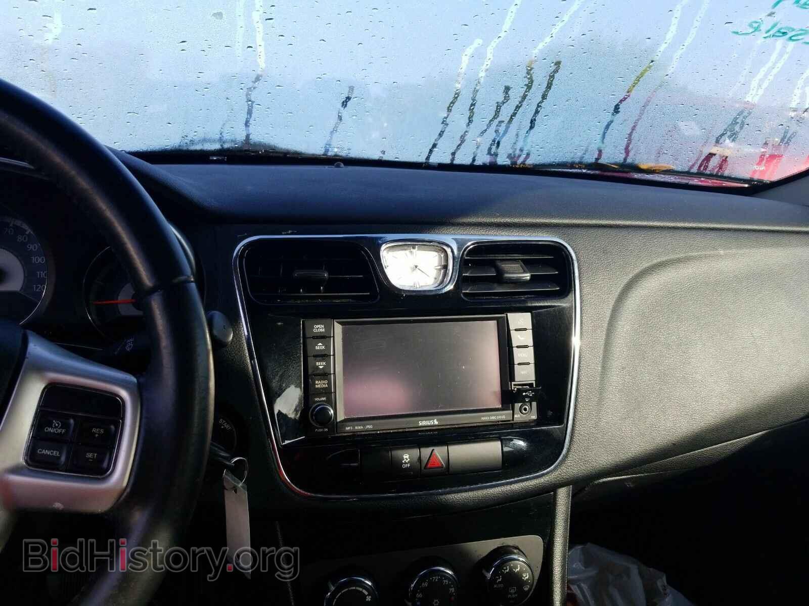 2012 Chrysler 200 - VIN: 1C3CCBBB0CN241602 - Фото 4