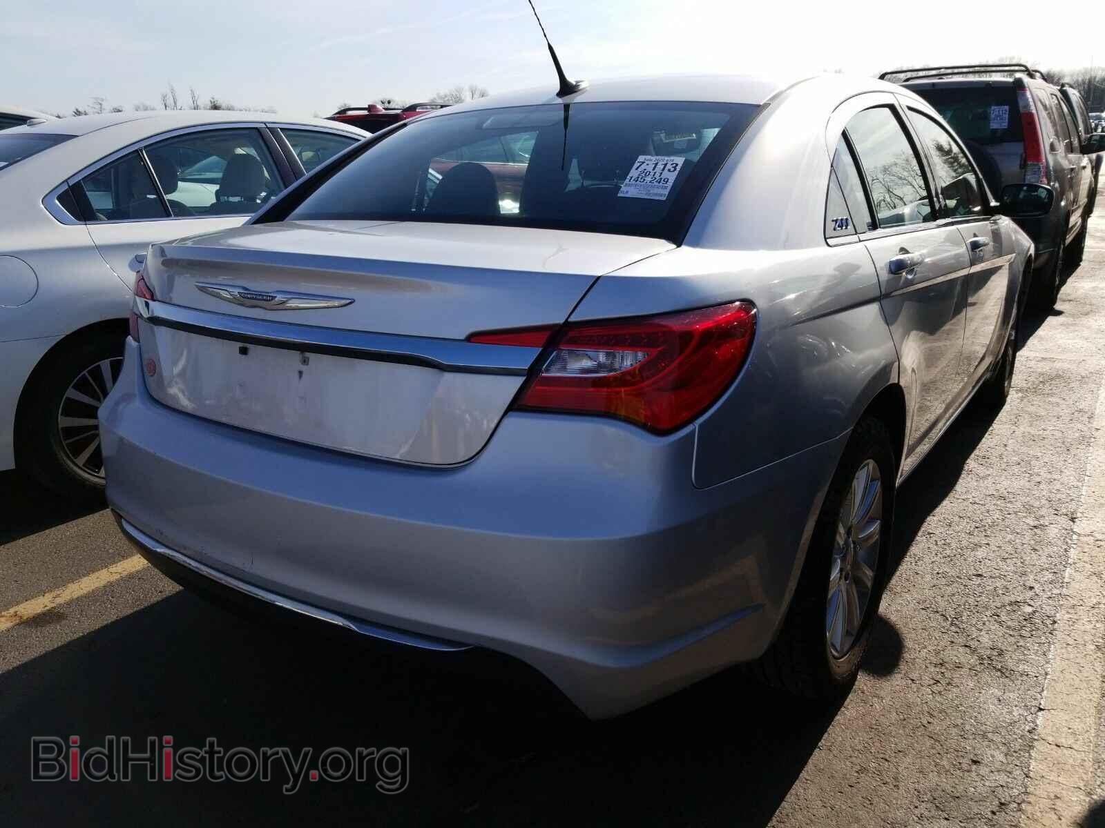 2011 Chrysler 200 - VIN: 1C3BC1FB8BN539507 - Фото 2