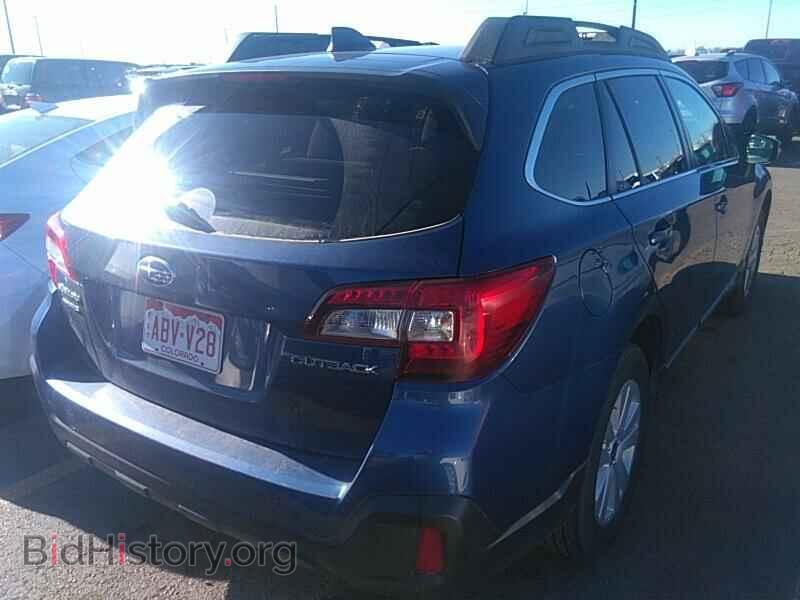 2019 Subaru Outback - VIN: 4S4BSAFC2K3376836 - Фото 2