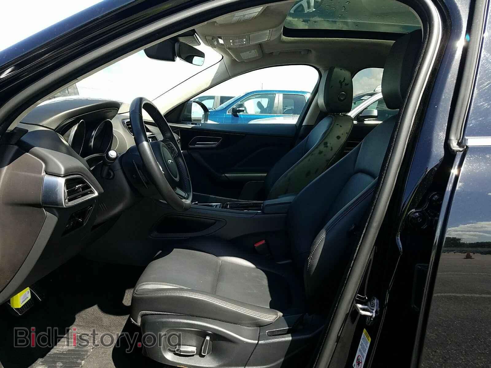2019 Jaguar F-PACE - VIN: SADCS2FX8KA602993 - Фото 3