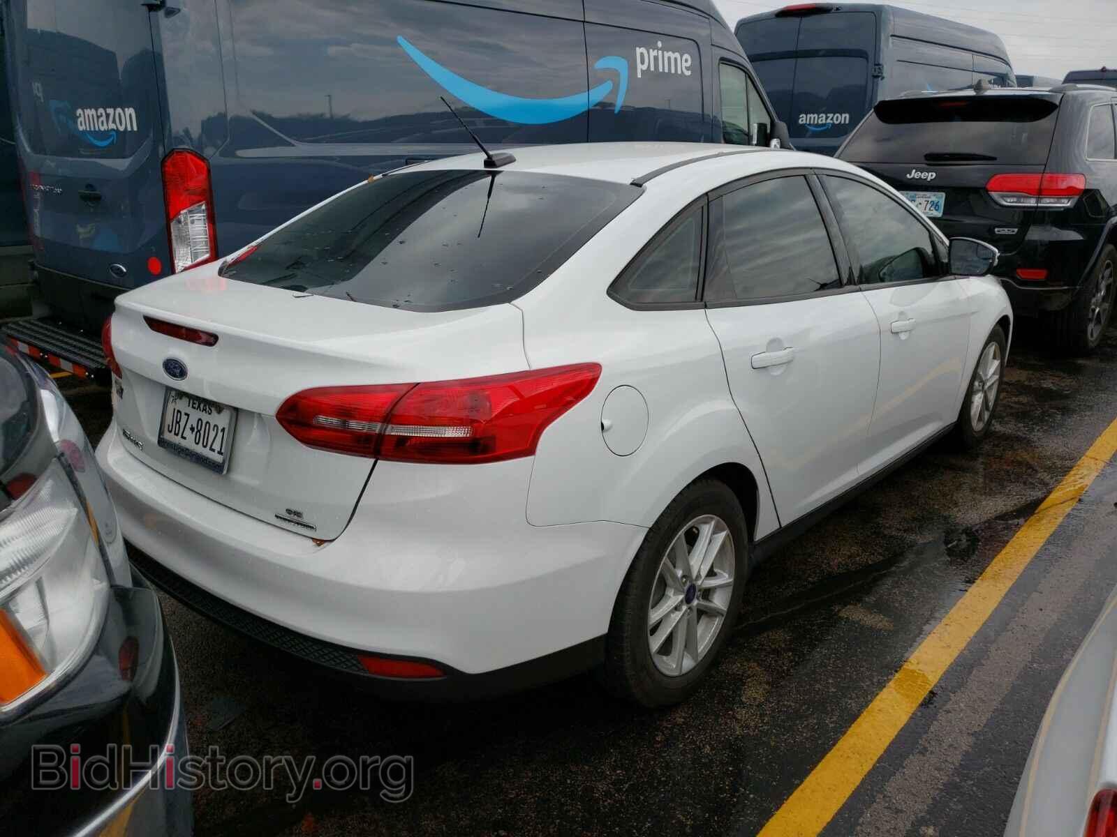 2016 Ford Focus - VIN: 1FADP3F27GL378886 - Photo 2