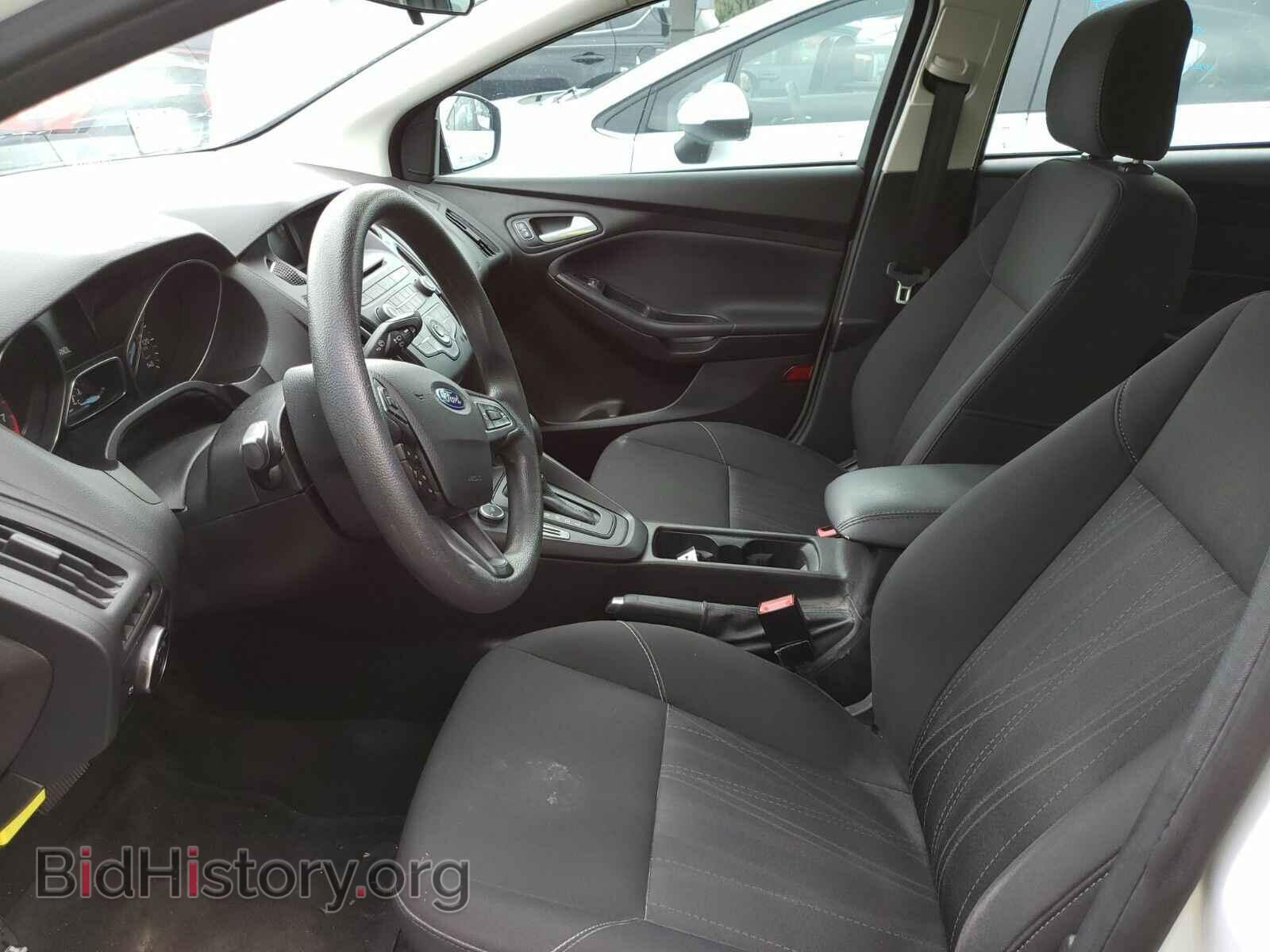 2016 Ford Focus - VIN: 1FADP3F27GL378886 - Photo 3