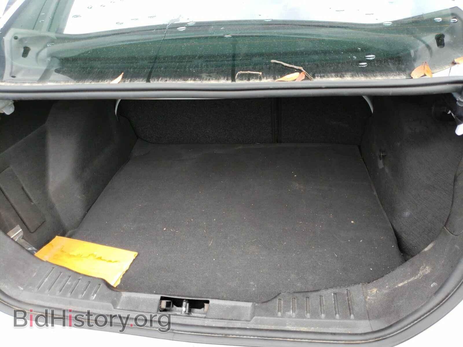 2016 Ford Focus - VIN: 1FADP3F27GL378886 - Photo 7